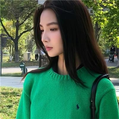 银杏飘落